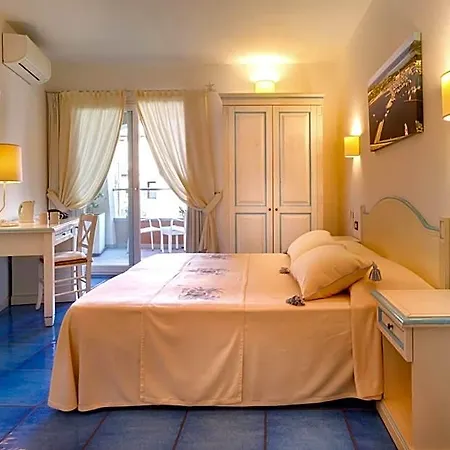 Hotel Janas 3*