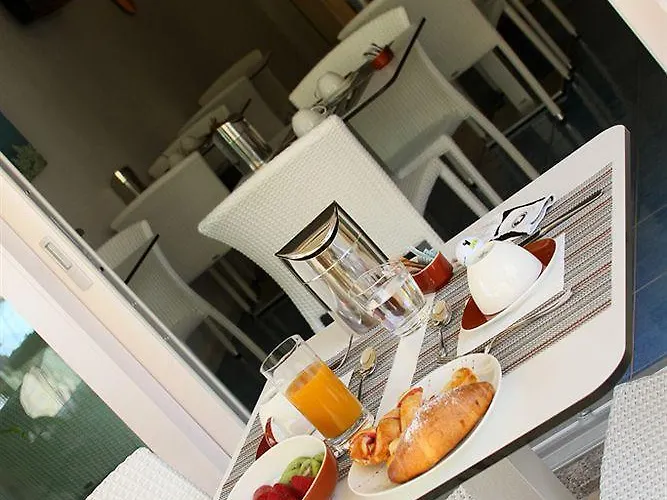 Janas 3* فيلاّسيمِيوس